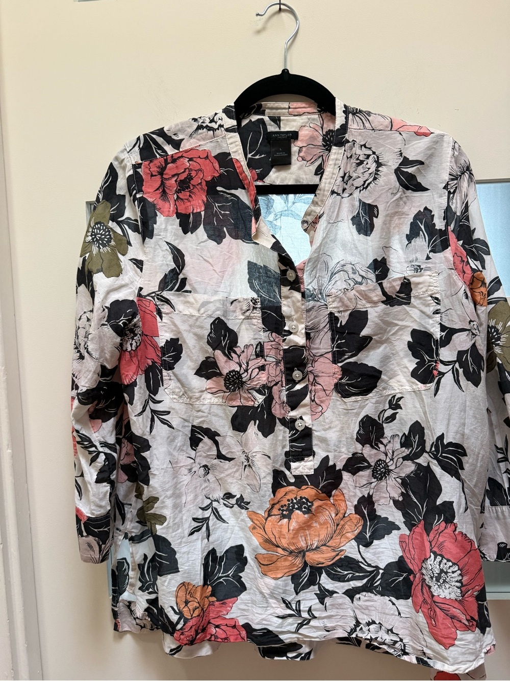 Ann Taylor Floral Button-Down Shirt in White with Black, Pink and Orange Blooms
